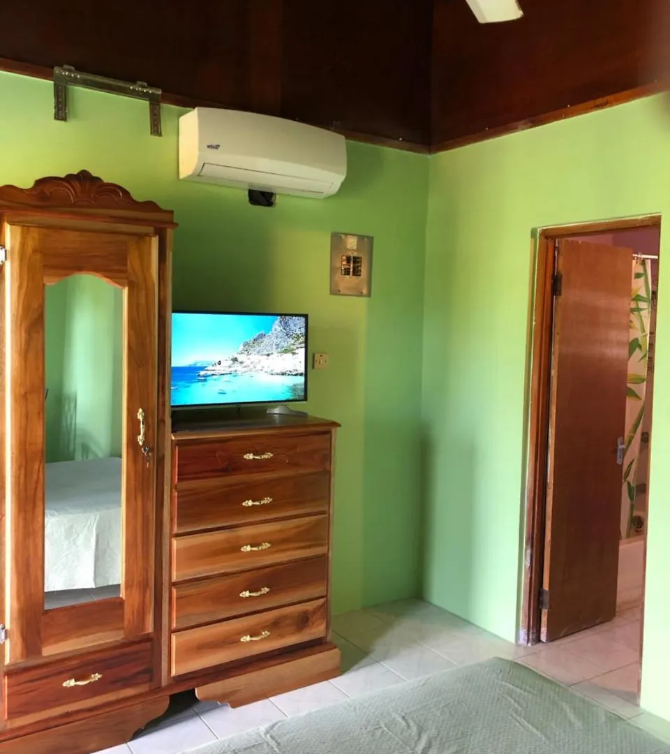 Seascape Apartments Negril
